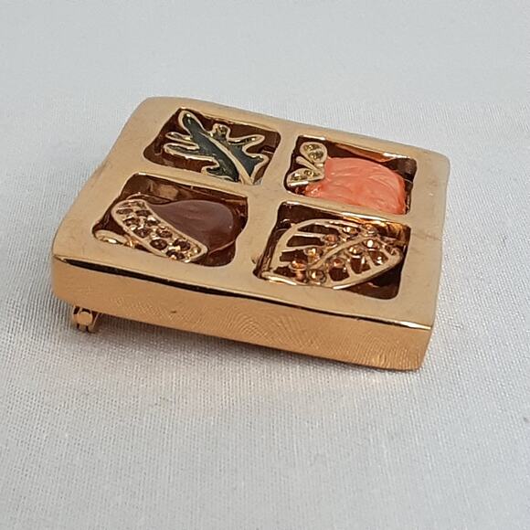 Autumn Brooch Gold Tone Metal Framing Enamel Colored Pumkin Acorn Leaves - Picture 4 of 7